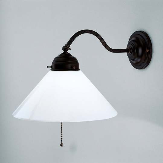 Vägglampa ALFRED med antikt utseende