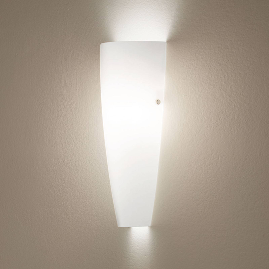 Vit vägglampa Dedalo IP44