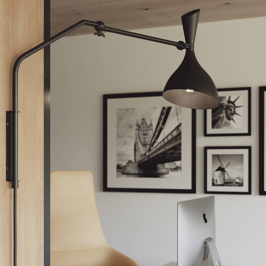 Vägglampa Morgan i metall med kontakt, svart