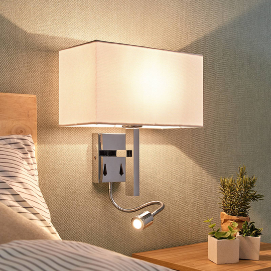 Vägglampa Pelto med läsarm och två strömbrytare