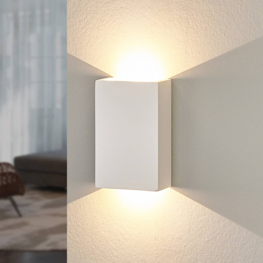 LED-vägglampa Fabiola av gips, höjd 16 cm