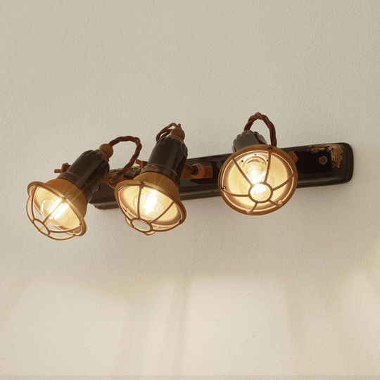 Vägglampa C1677/1 med korg, 3 lampor, svart
