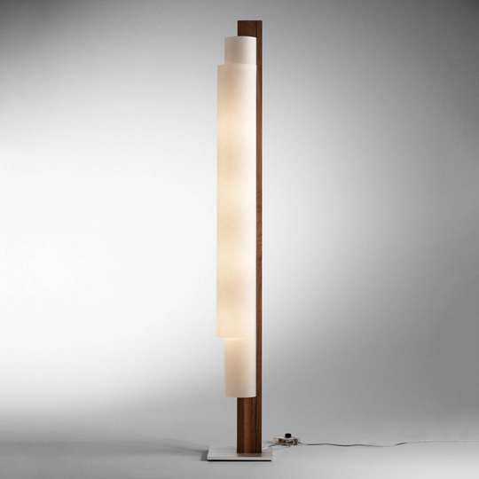 LED-golvlampa Stele nötträ