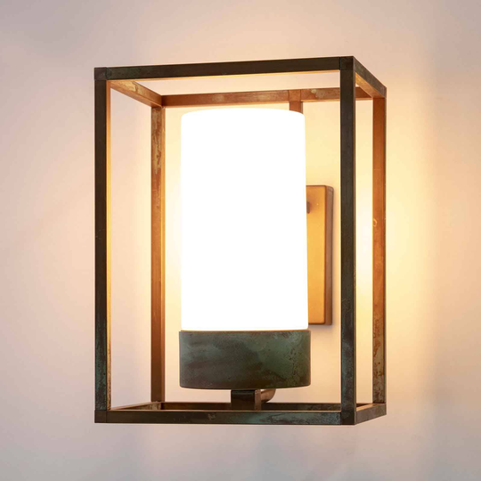 Utomhusvägglampa Cubic³ 3363 mässing antik/opal