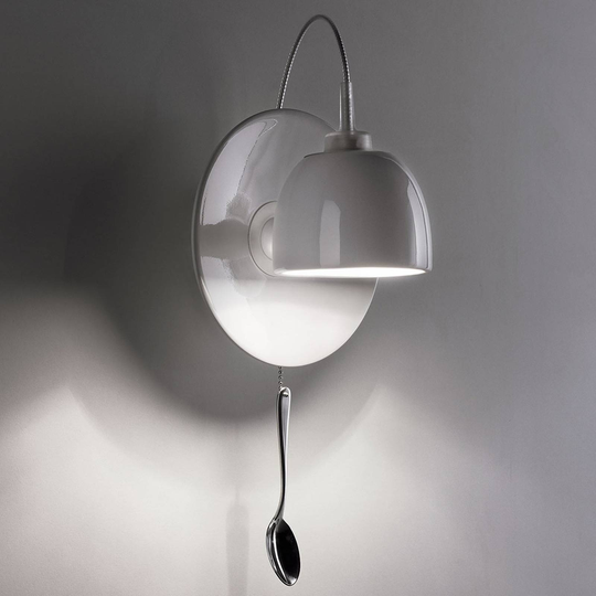 I koppform gestaltad vägglampa Light au Lait