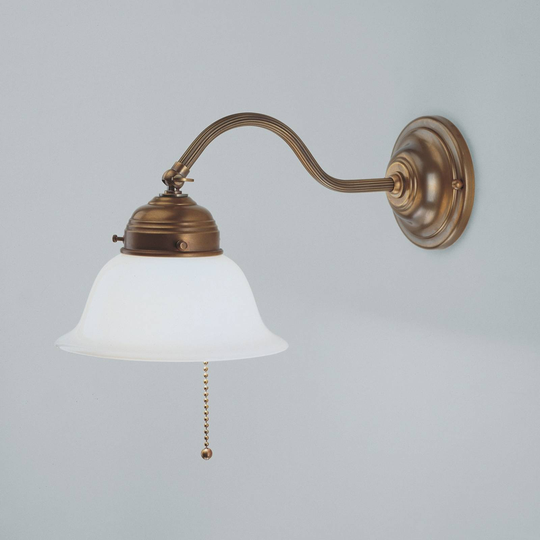 Vägglampa Boris av mässing