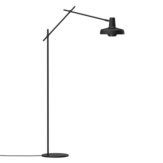 GRUPA Arigato golvlampa, tredelad arm, svart