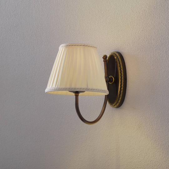 Vägglampa Classic med svängd arm