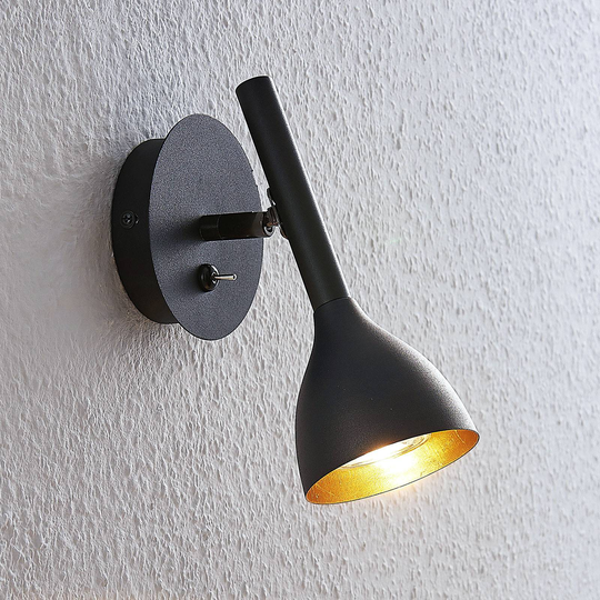 Vägglampa Nordwin av metall, svart-guld