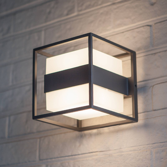 LED-utomhusvägglampa Cruz, kubformad