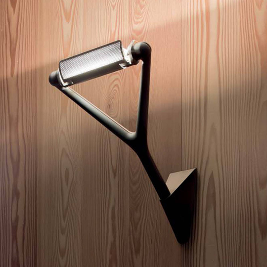 Extravagant vägglampa Lola i svart