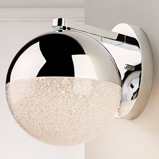 LED-vägglampa Sphere, krom