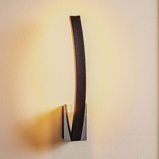 LED-vägglampa Umbra indirekt lysande svart