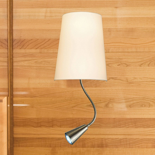 Vägglampa Chinmo med integrerad LED-läslampa
