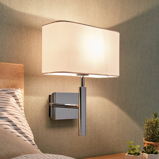 Vägglampa Jettka med textilskärm och strömbrytare
