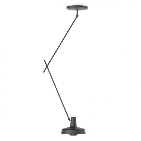 Grupa Products Arigato Taklampa Lång Svart