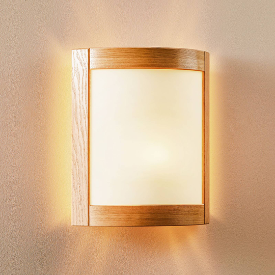 Vägglampa Zanna av trä, höjd 34 cm, ljust ek