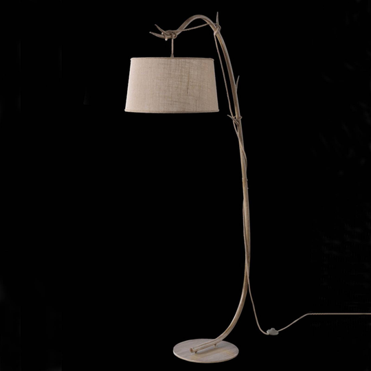 Golvlampa Sabina med textilskärm