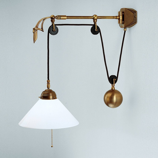 Vägglampa Grego av mässing