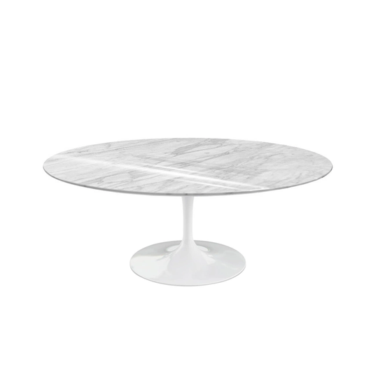 Saarinen Oval Table - Soffbord, Vitt underrede, skiva i matt Statuarie