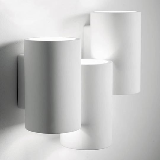 Vägglampa Arta med tre cylindrar