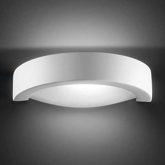 Elegant vägglampa Casablanda i halvrund form