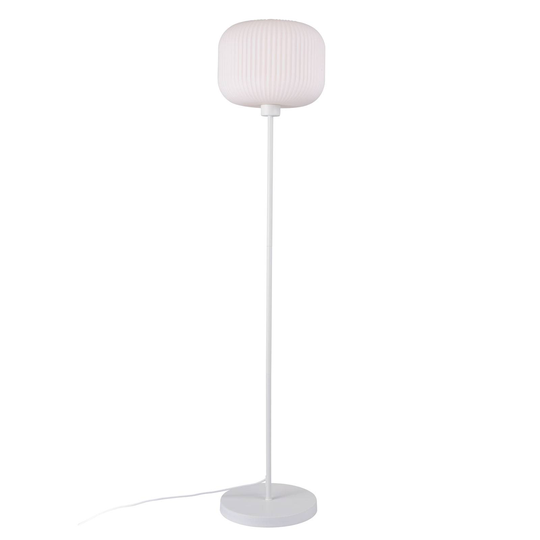 Golvlampa Milford med vit glasskärm