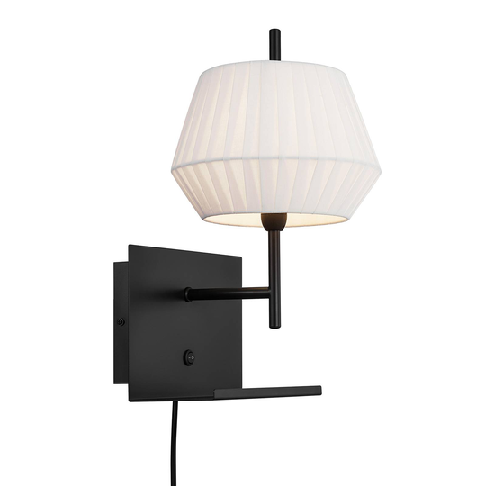 Vägglampa Dicte, USB-anslutning och hylla, vit