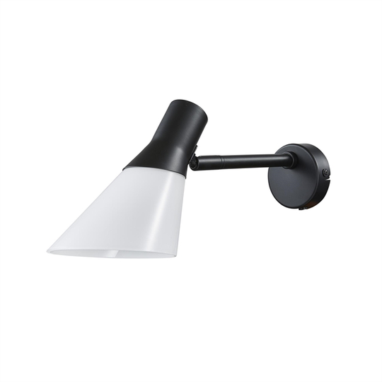Dyberg Larsen Gent Vägglampa Opal