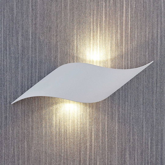 Lindby Salka LED-vägglampa av vitt stål