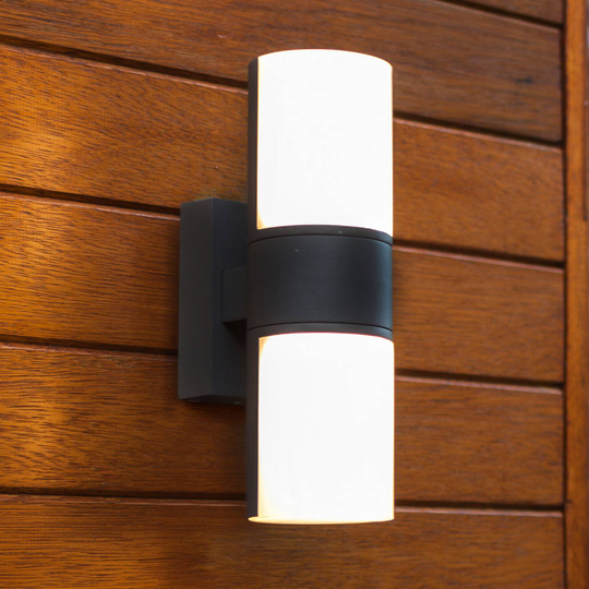LED-utomhusvägglampa Cyra, 2 lampor matt