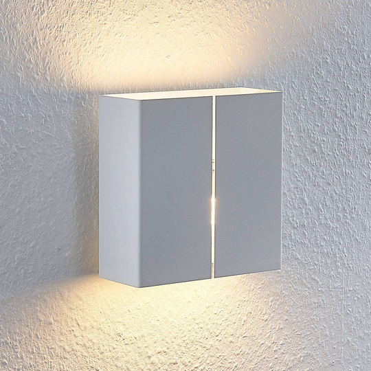 Lindby Putri vägglampa av stål, vit