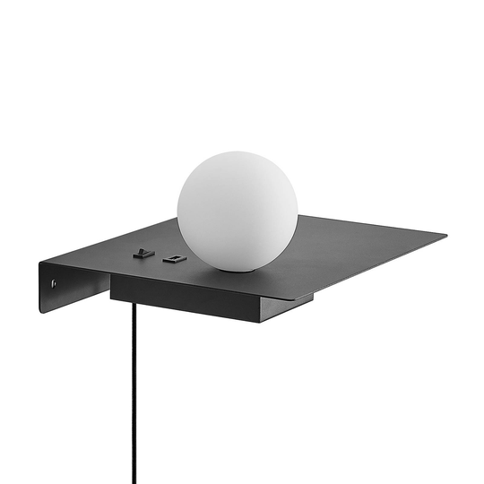 Lindby Pumari vägglampa, ljuskula till vänster