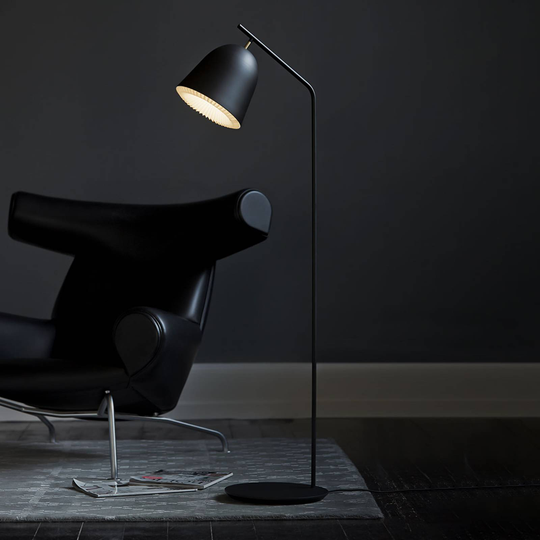 LE KLINT Caché - designergolvlampa, svart