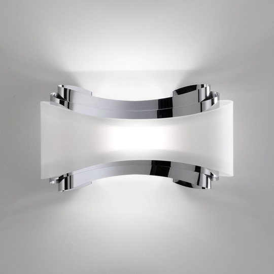 LED-vägglampa Ionica med glasbländare, krom