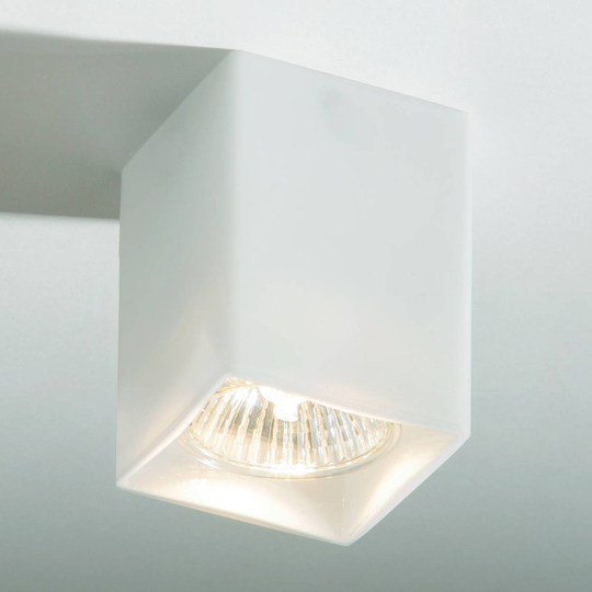 Kantig taklampa QUADRO av vitt glas