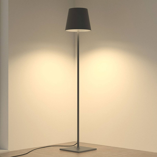 Terasslampa Andrei med mörkgrå skärm