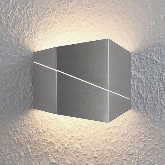LED-vägglampa Nikolae, 18cm, nickel matt