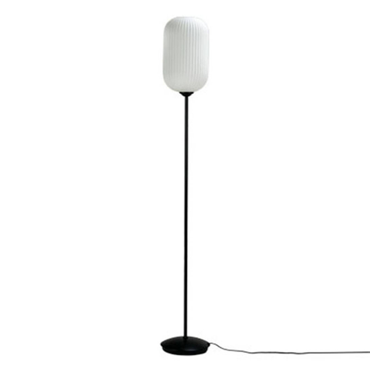 Dyberg Larsen Riflet golvlampa med glasskärm