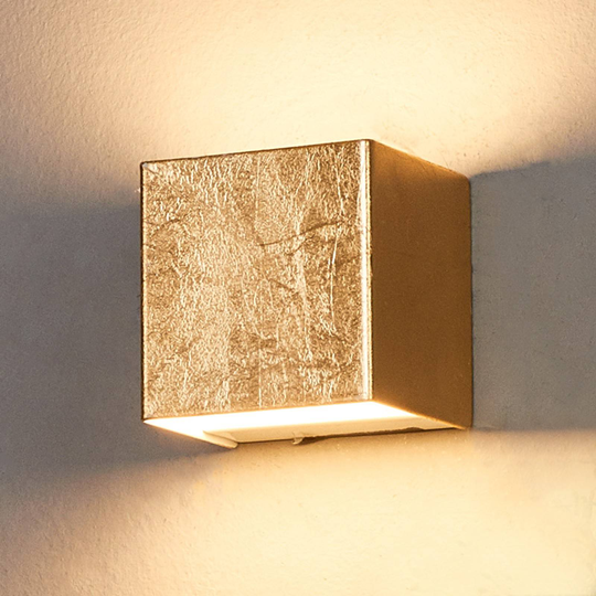 Guldfärgad LED-vägglampa Quentin, 9 cm
