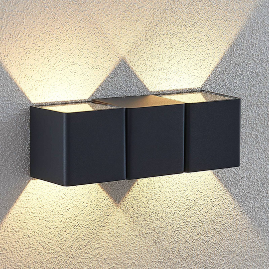 LED-utomhusvägglampa Niclas, kantig
