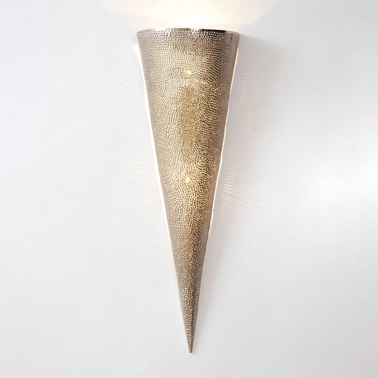 Vägglampa Oriental, handstansad