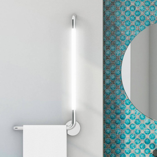 LED-badrumsvägglampa Tubus, vänster