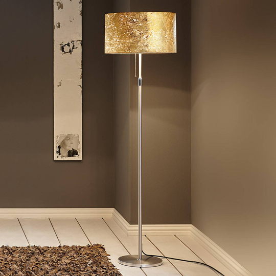 Golvlampa Alea Loop med bladguldsbeläggning